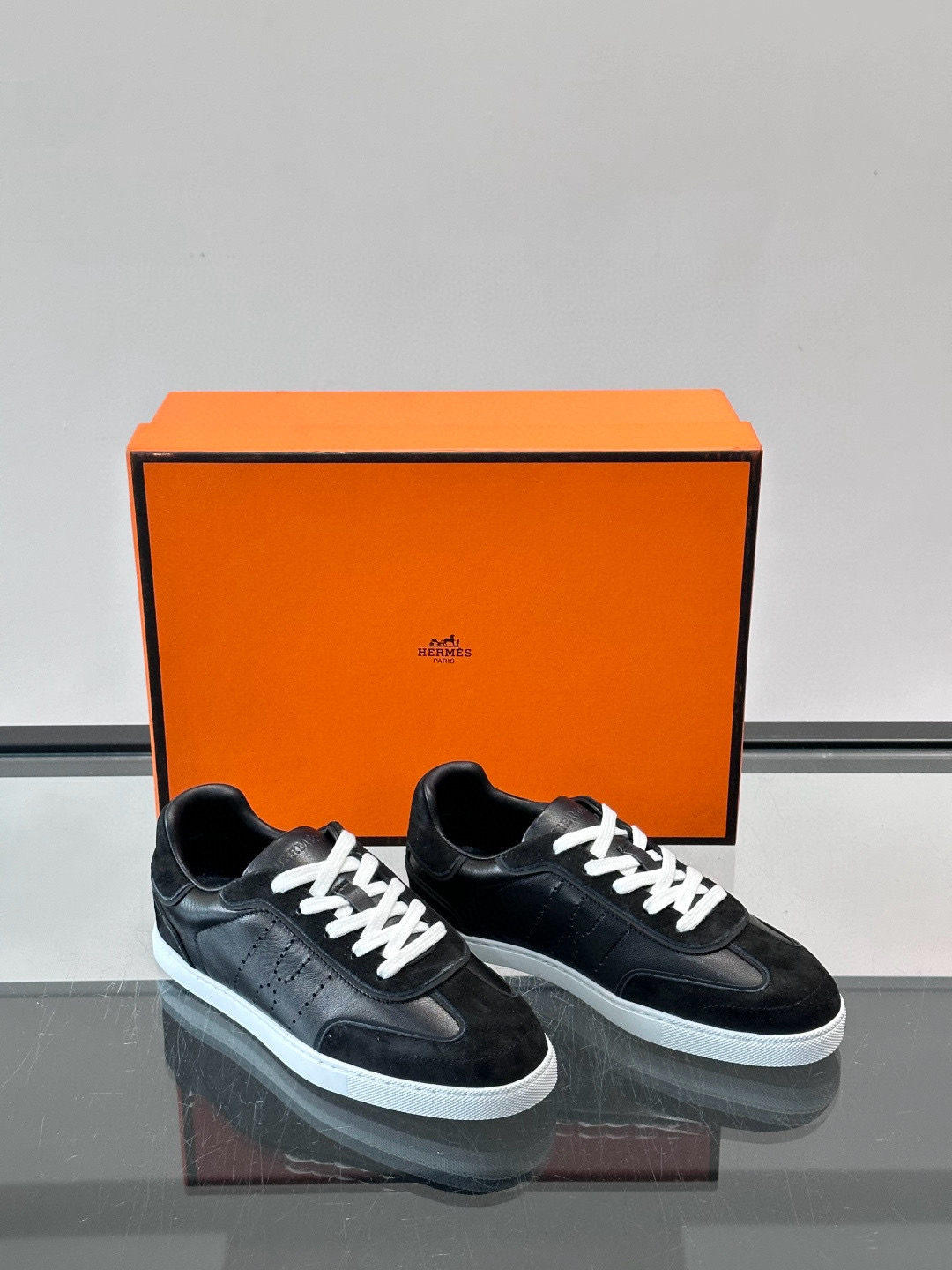 에르메스 Hermes 스니커즈