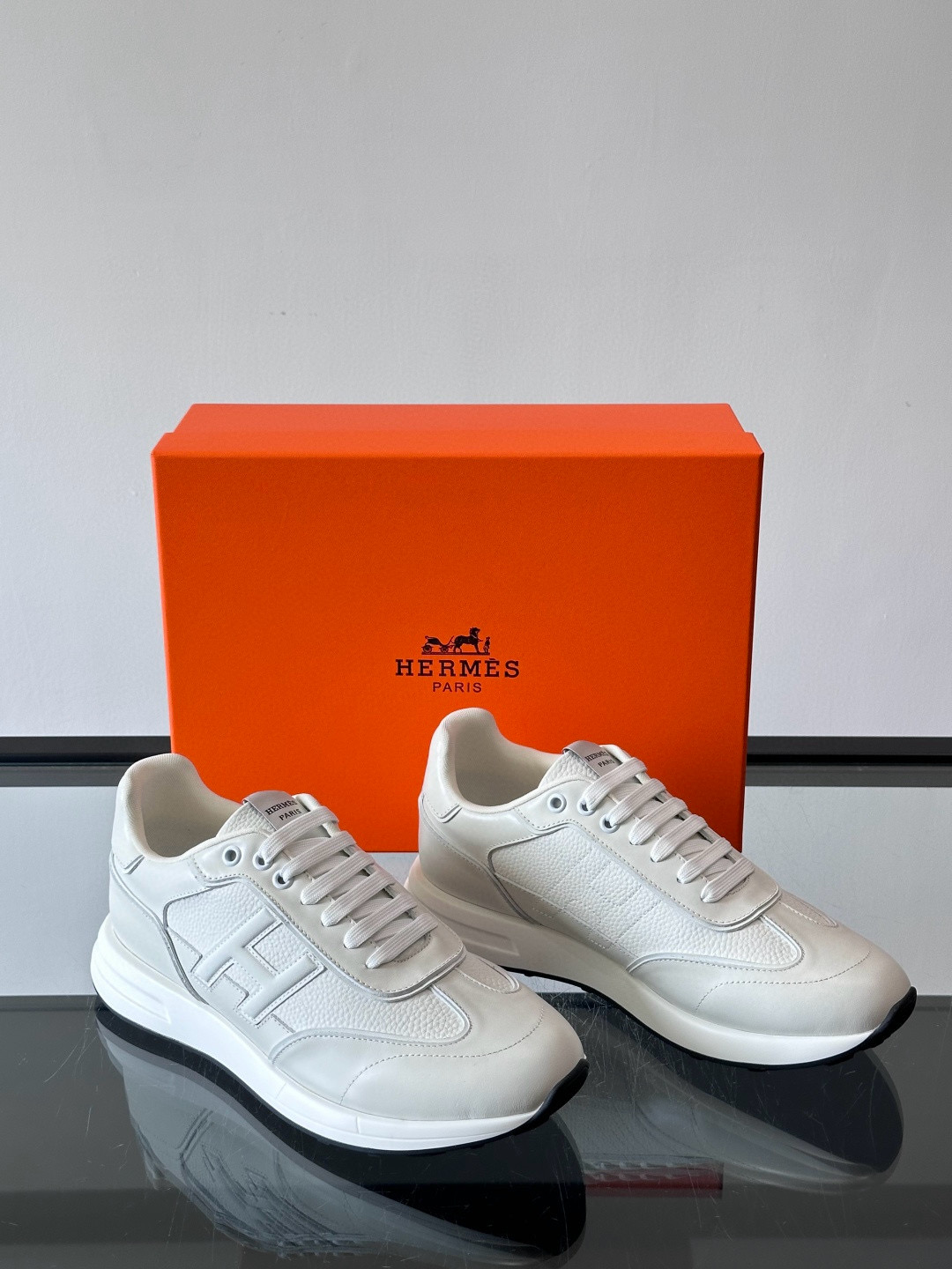 에르메스 Hermes 스니커즈