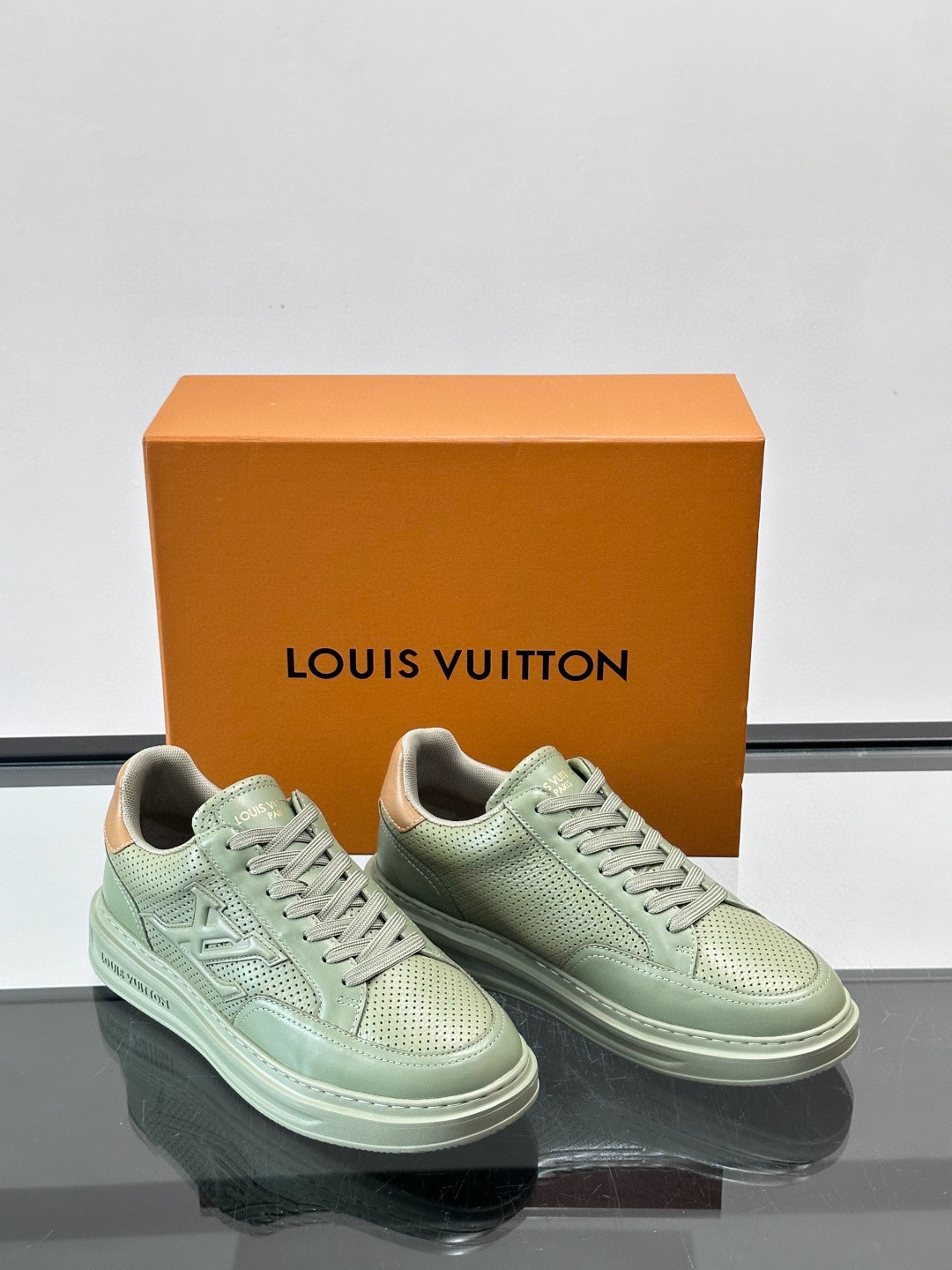 루이비통 Louis Vuitton Beverly 스니커즈
