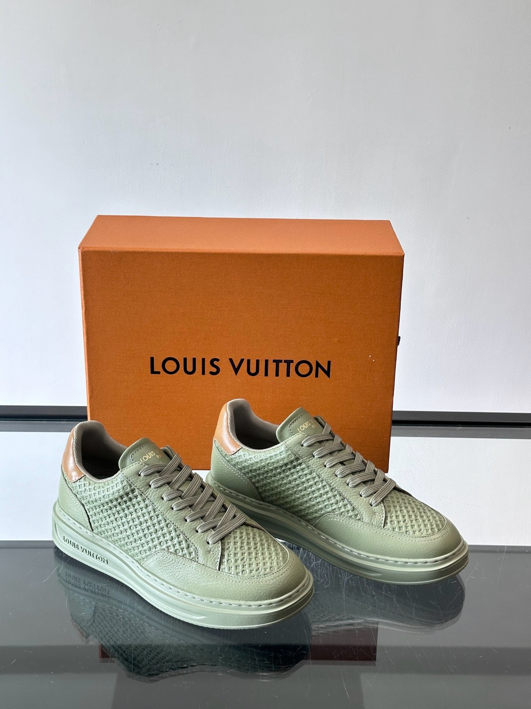 루이비통 Louis Vuitton Beverly 스니커즈