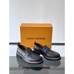루이비통 Louis Vuitton Moments 로퍼