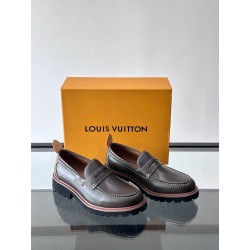 루이비통 Louis Vuitton Moments 로퍼