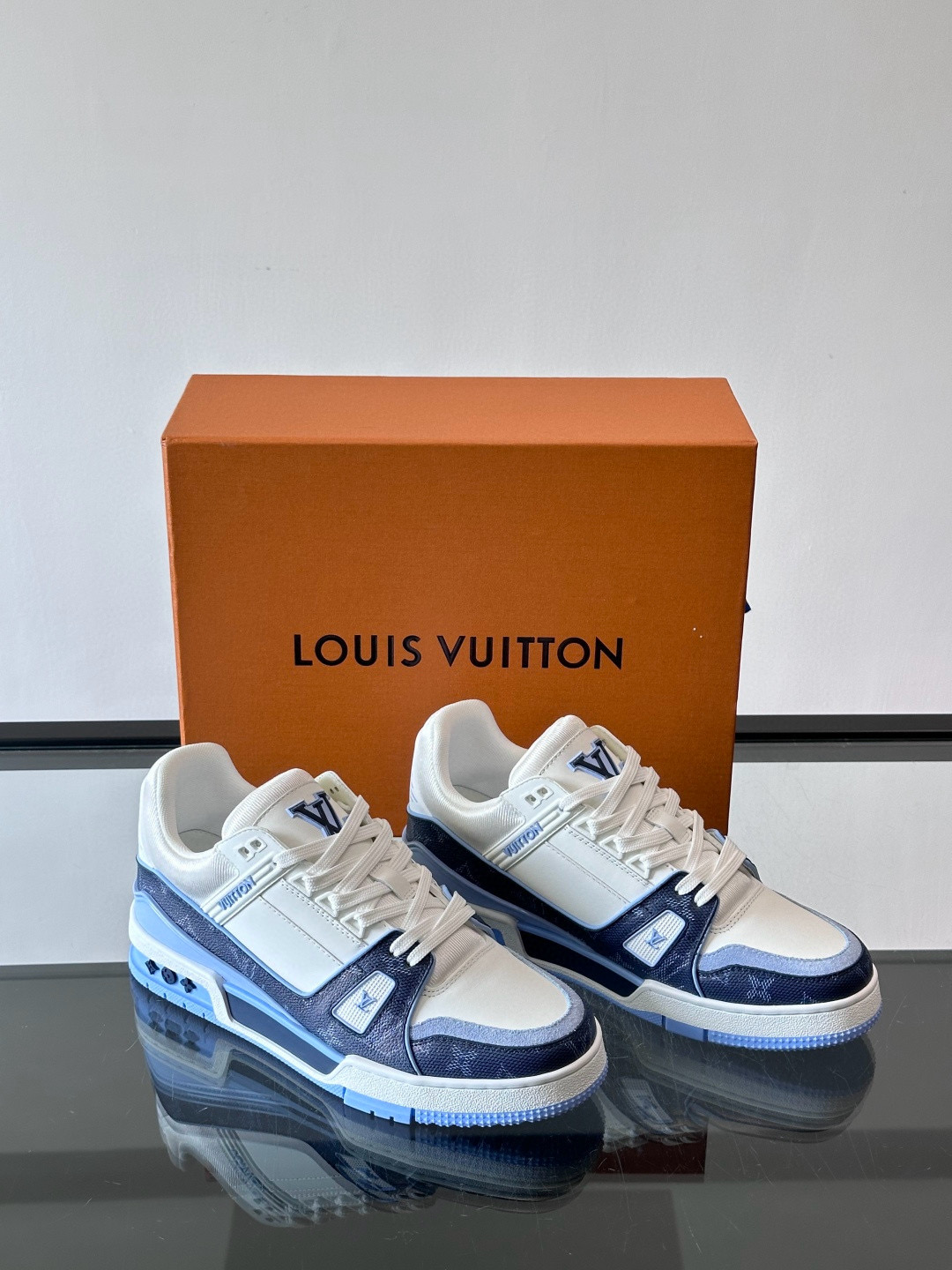 루이비통 Louis Vuitton Trainer 스니커즈