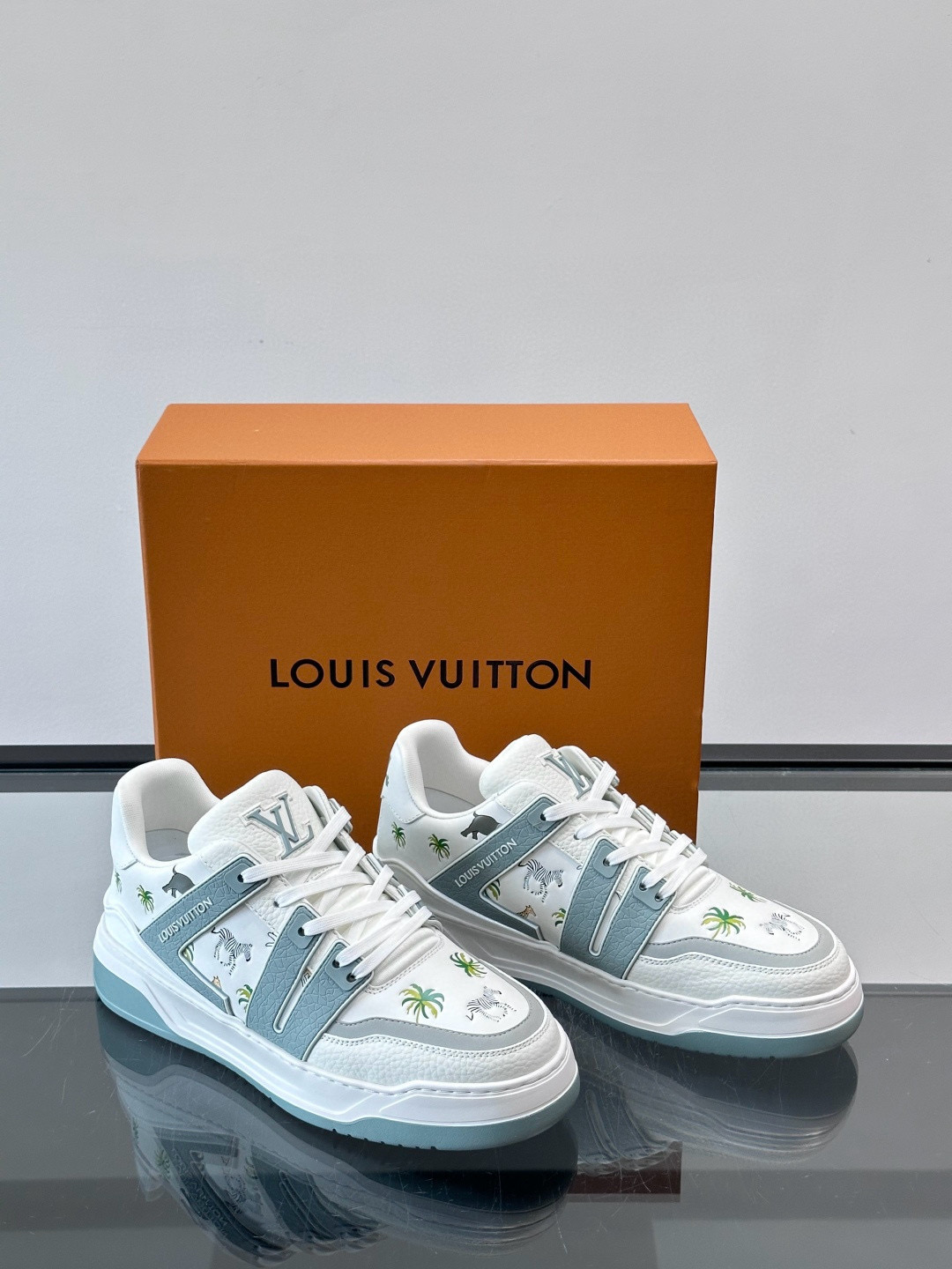 루이비통 Louis Vuitton 스니커즈