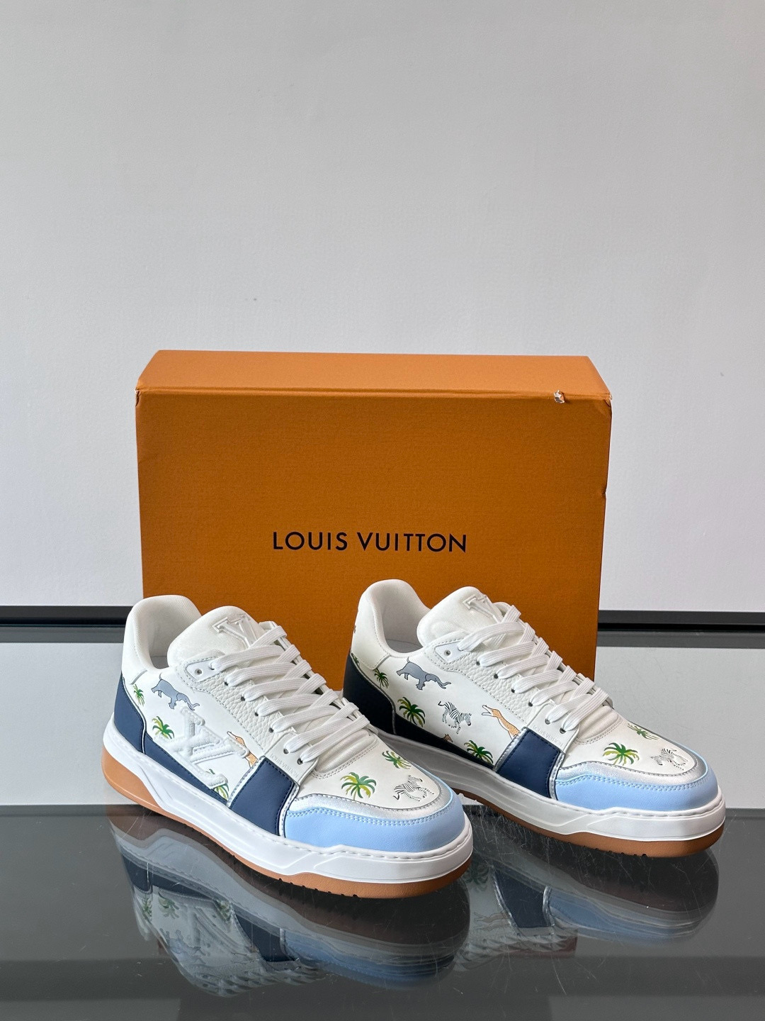 루이비통 Louis Vuitton 스니커즈