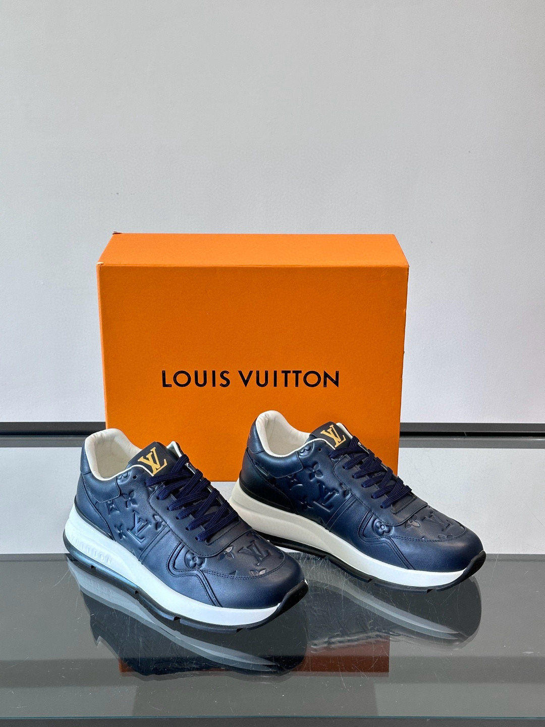 루이비통 Louis Vuitton 스니커즈