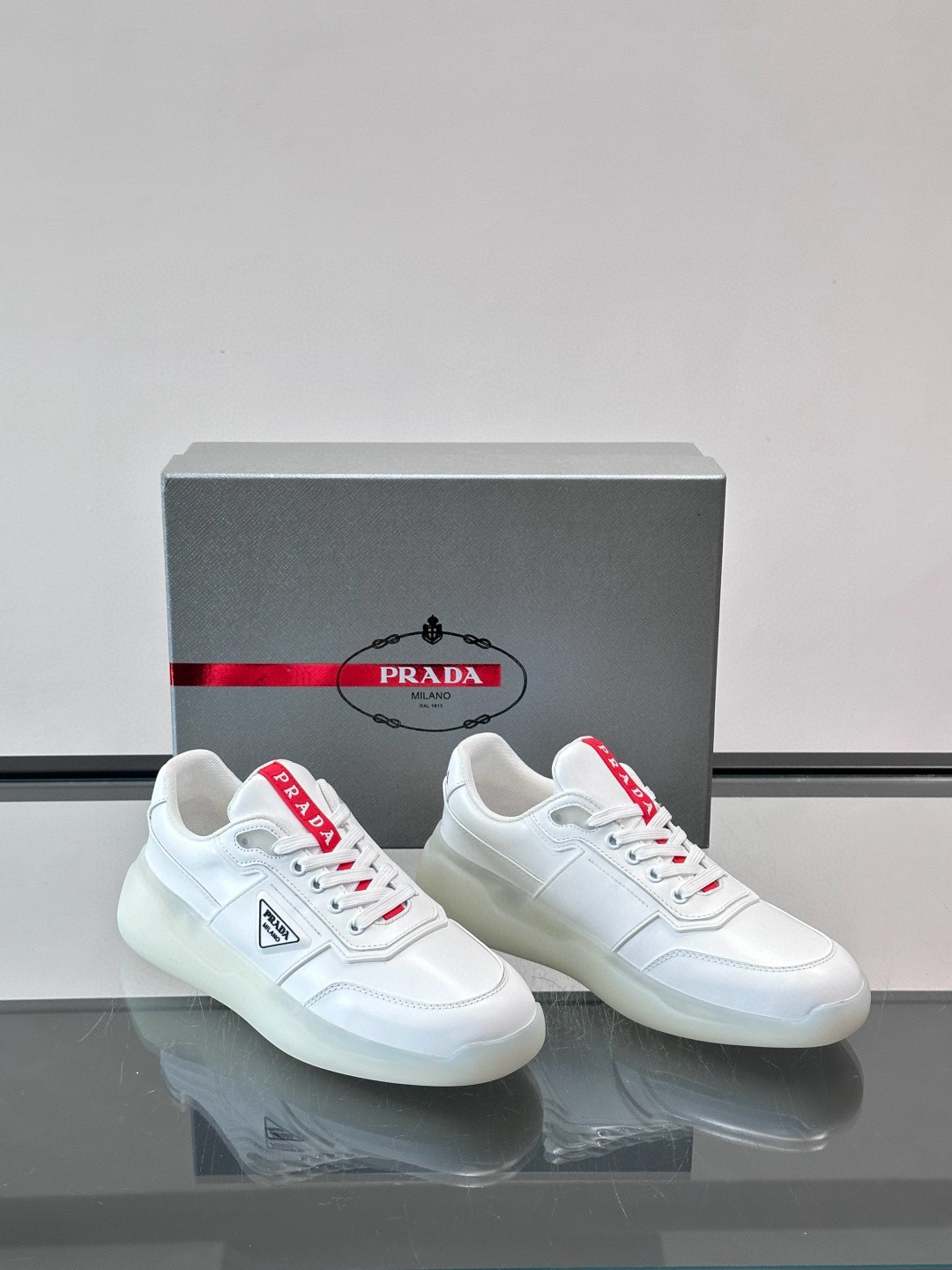 프라다 Prada 스니커즈