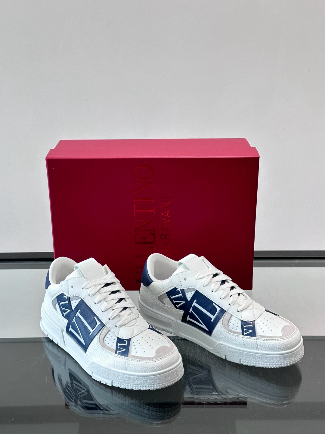 발렌티노 Valentino 스니커즈