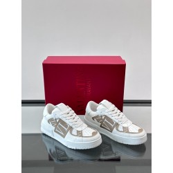 발렌티노 Valentino 스니커즈
