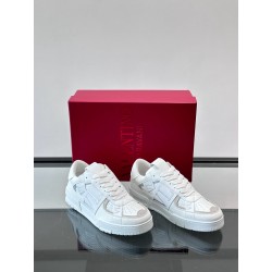 발렌티노 Valentino 스니커즈