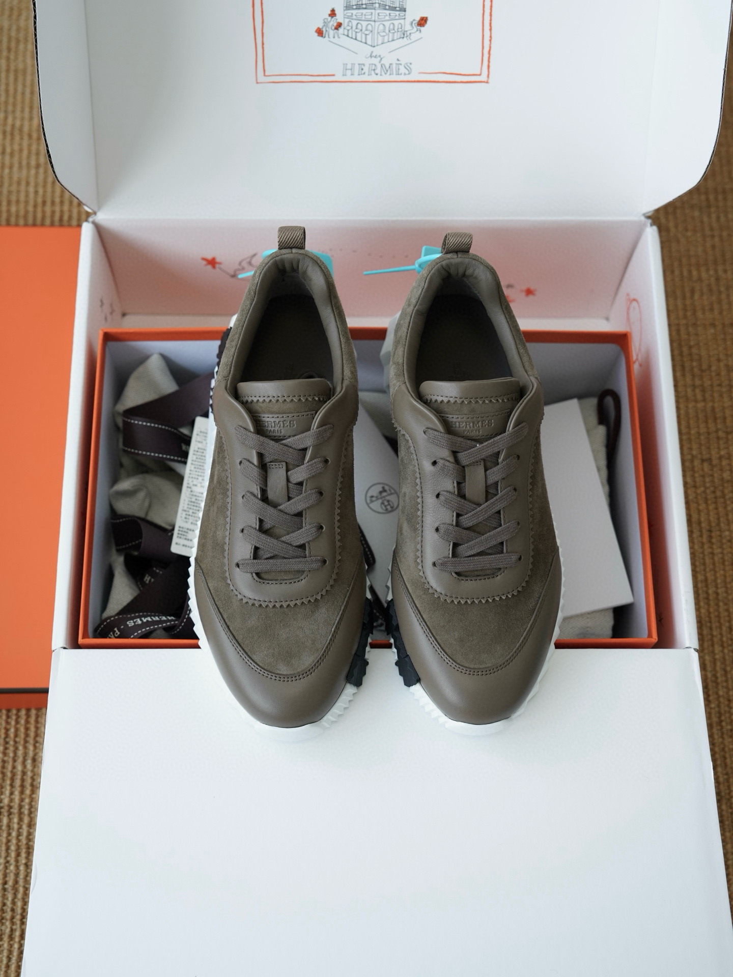 에르메스 Hermes Bouncing 스니커즈 Etoupe