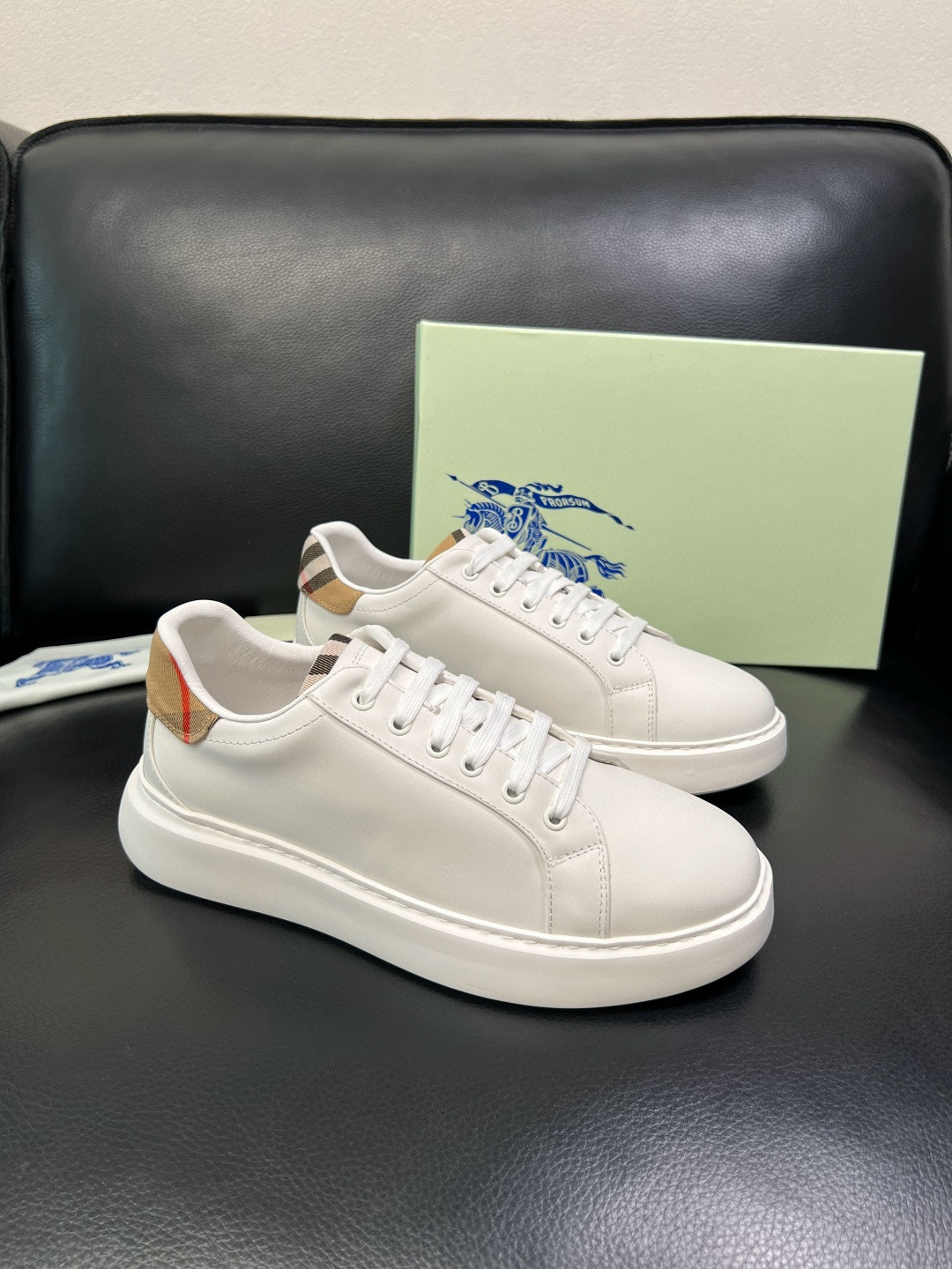 버버리 Burberry 스니커즈