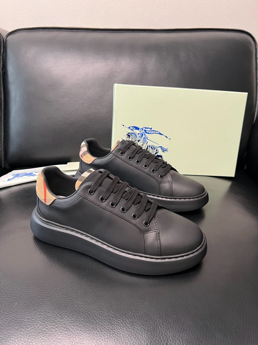 버버리 Burberry 스니커즈