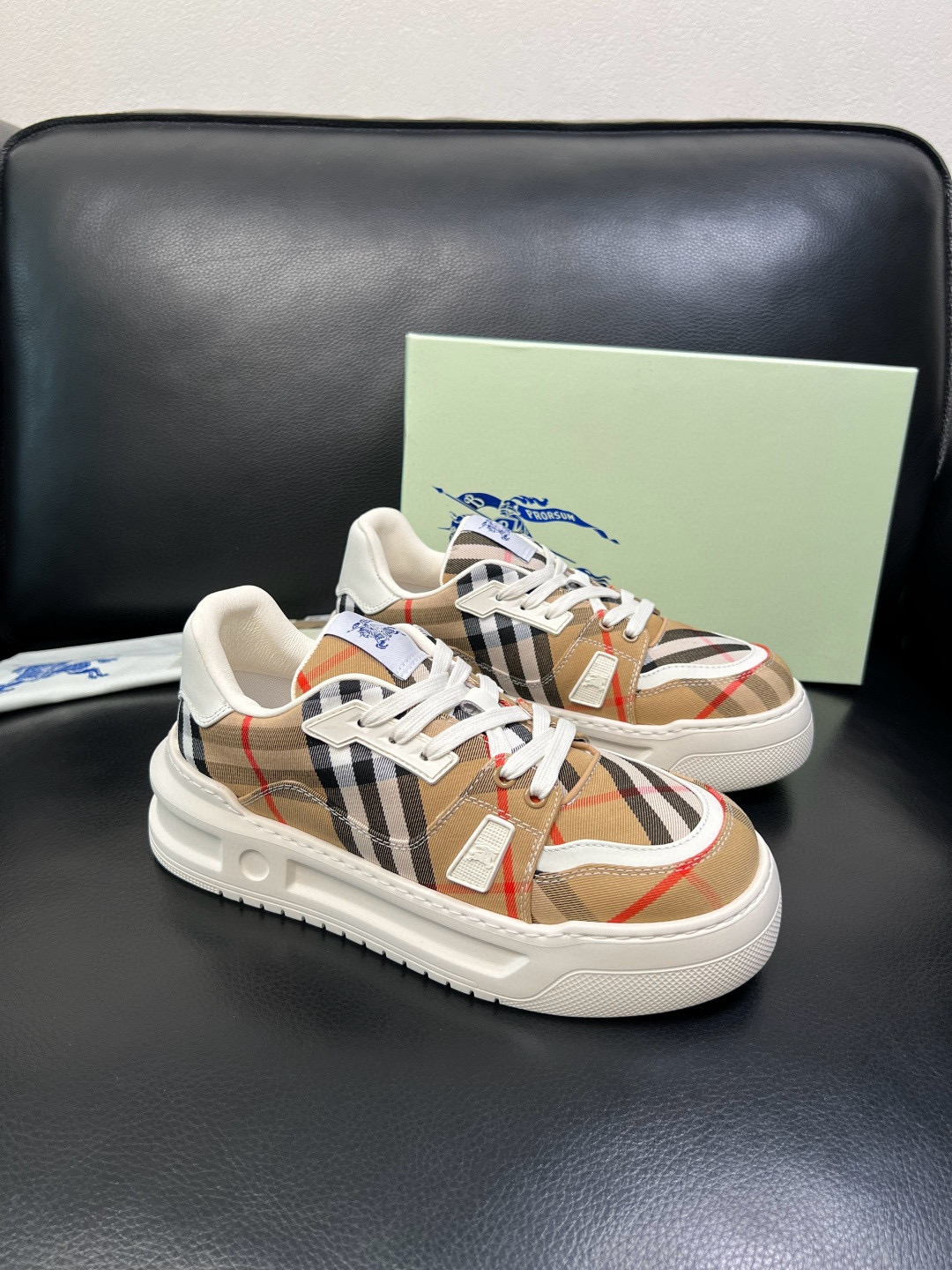 버버리 Burberry 스니커즈