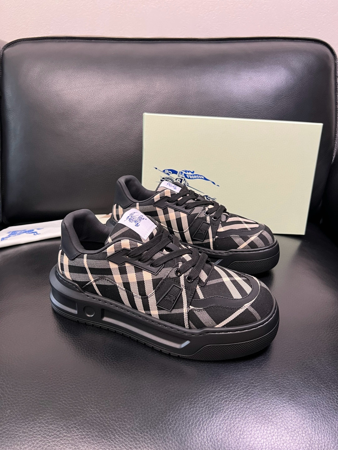 버버리 Burberry 스니커즈