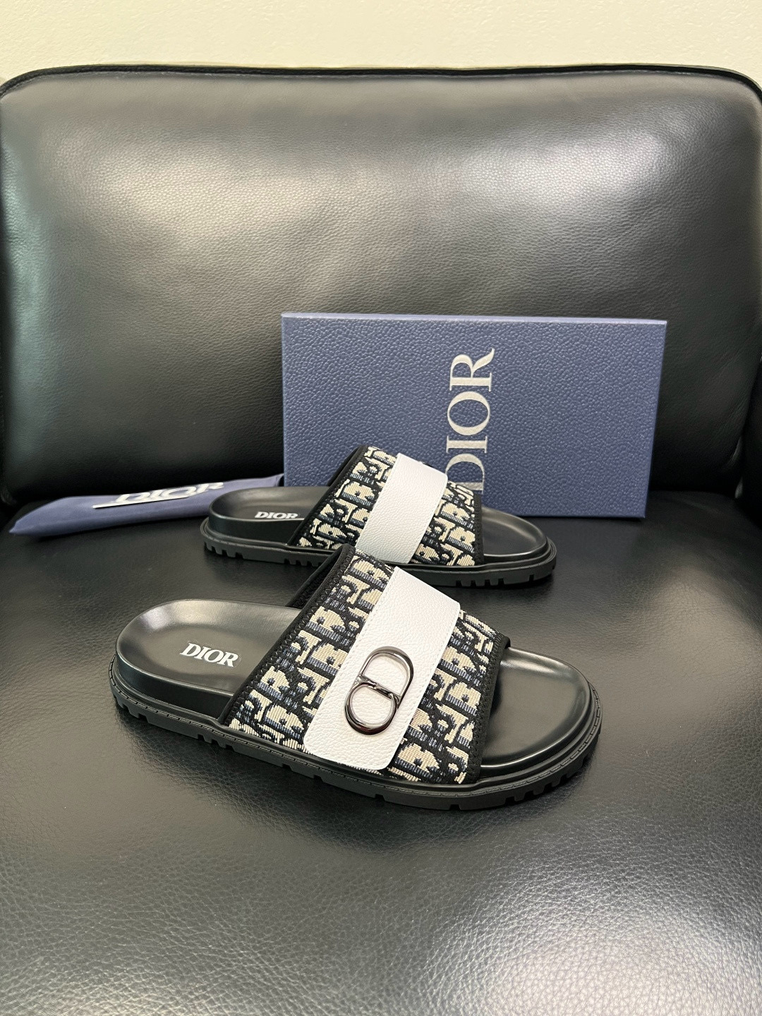 디올 Dior 슬리퍼