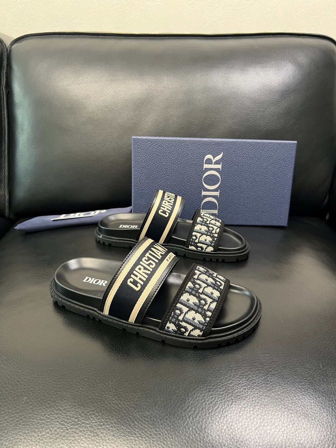 디올 Dior 슬리퍼