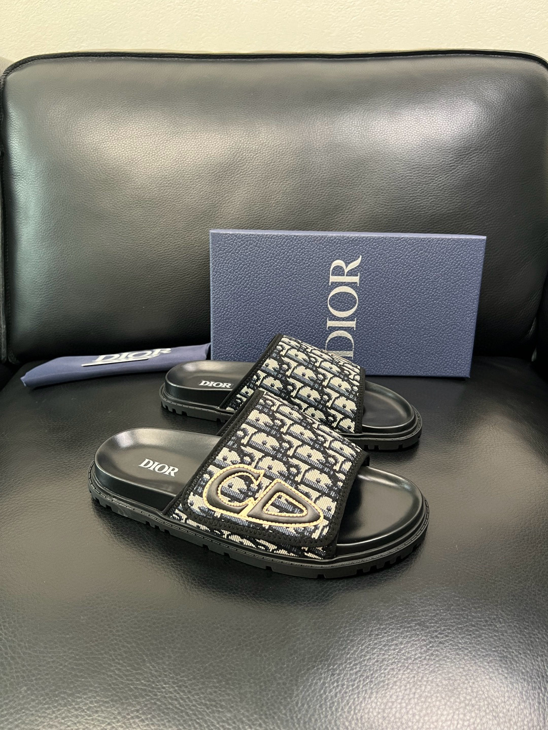 디올 Dior 슬리퍼