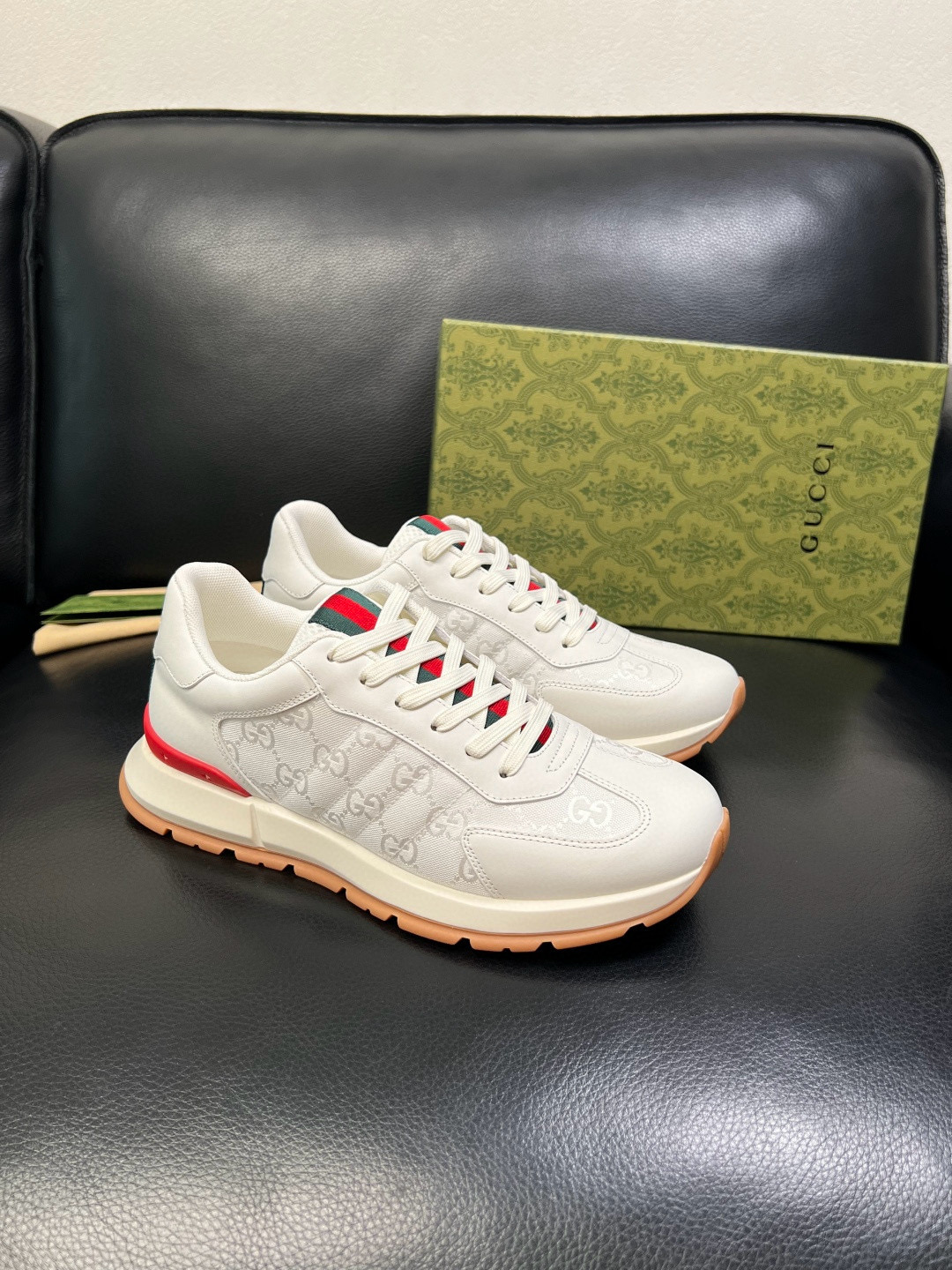 구찌 Gucci 스니커즈