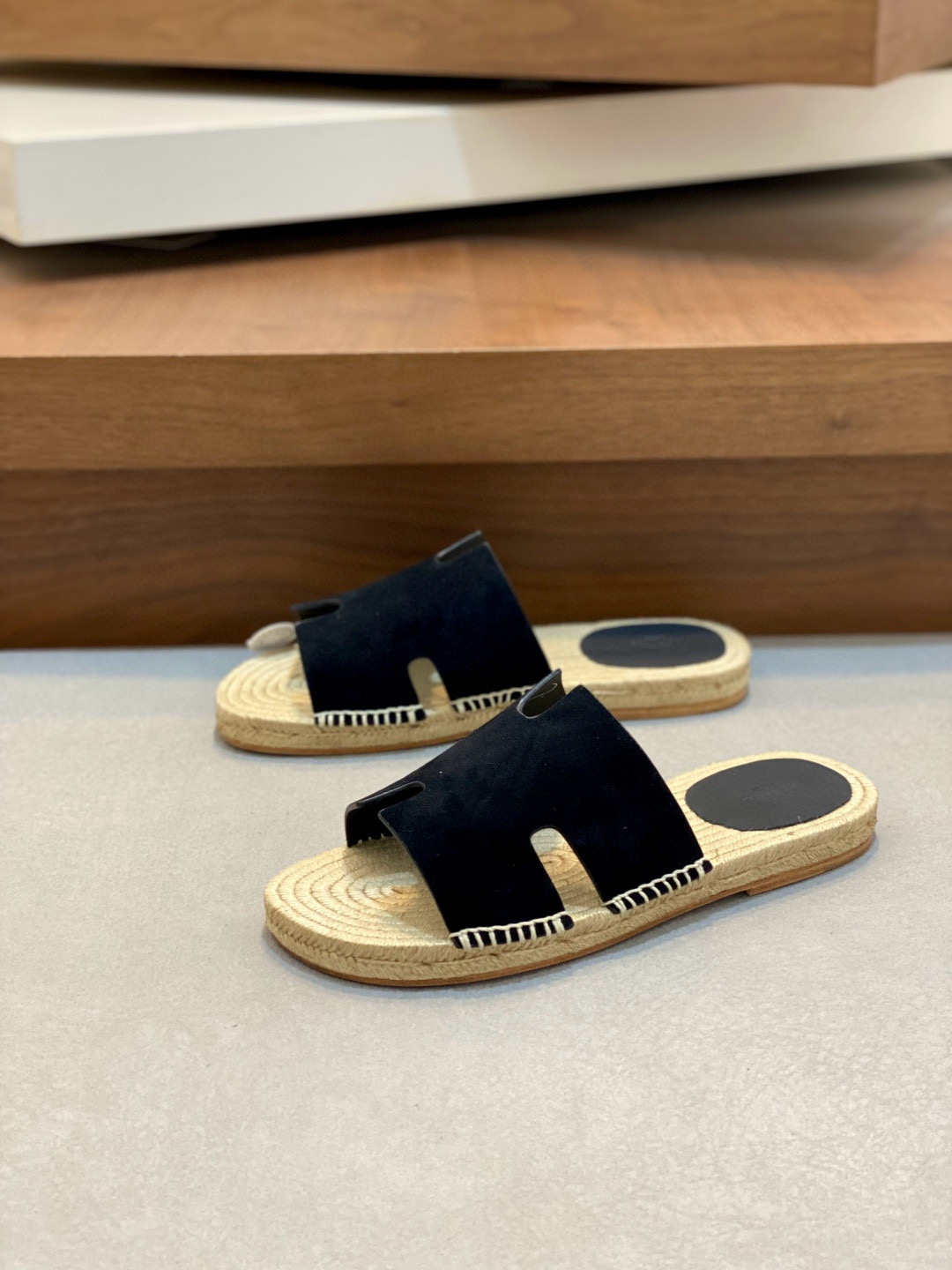 에르메스 Hermes Antigua 슬리퍼