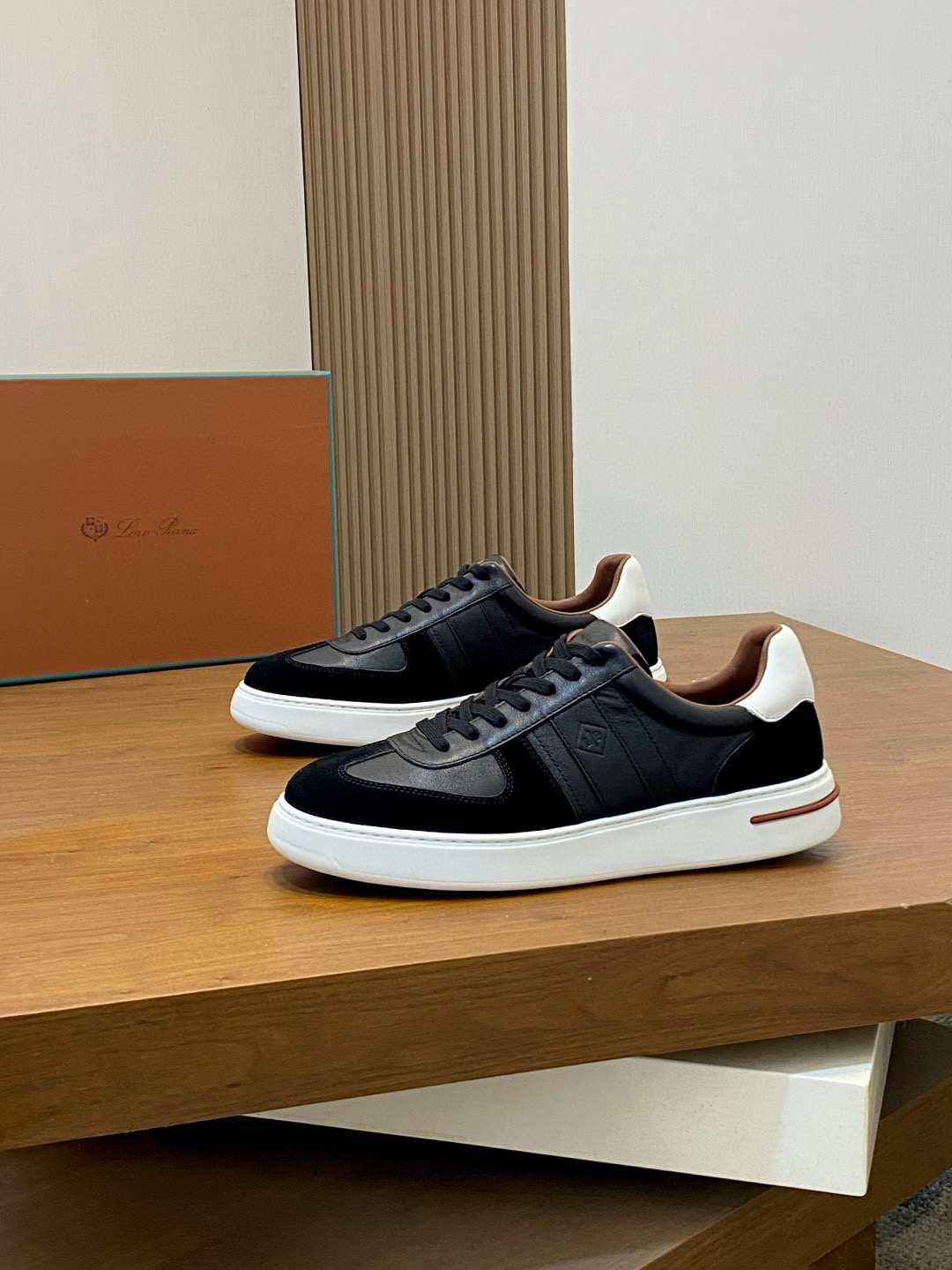 로로피아나 Loro Piana Tennis Walk 스니커즈