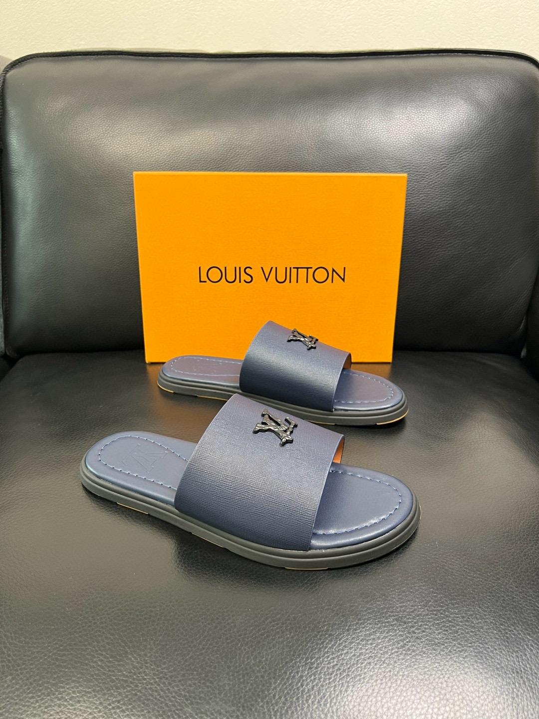 루이비통 Louis Vuitton 슬리퍼