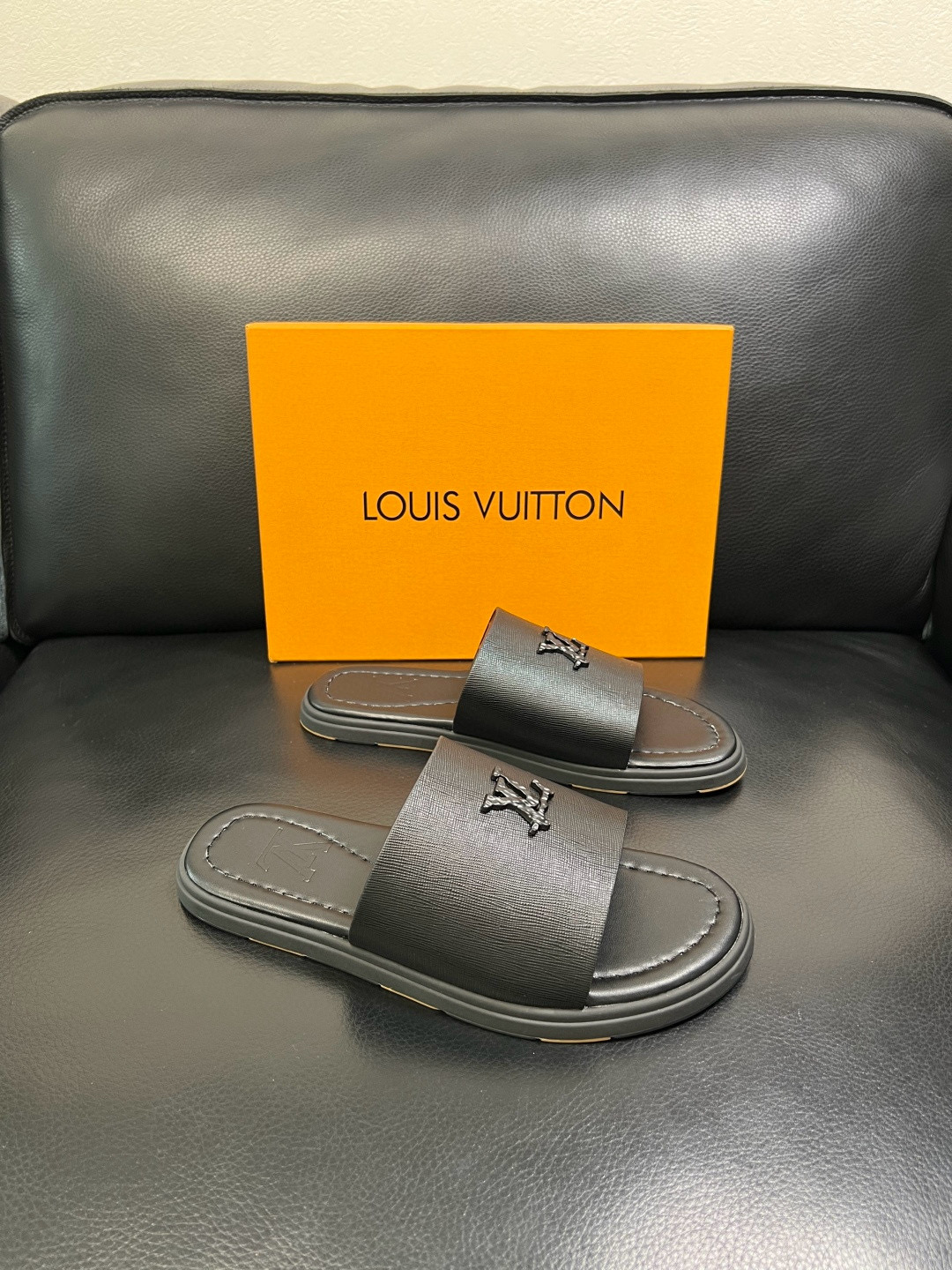 루이비통 Louis Vuitton 슬리퍼
