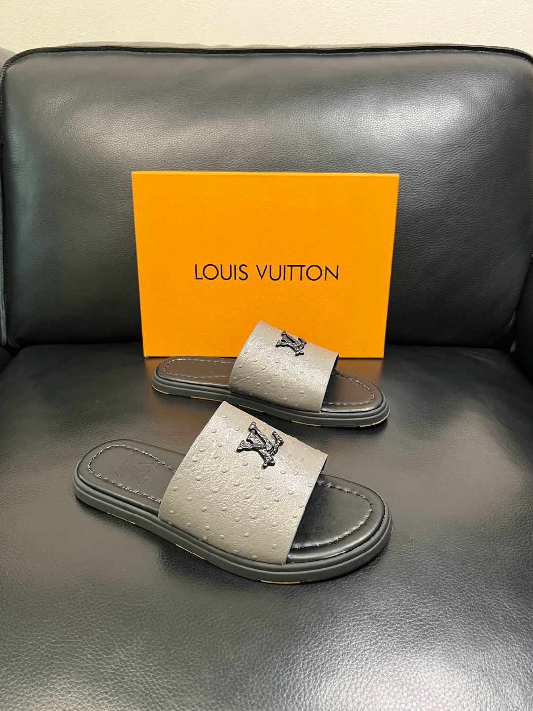 루이비통 Louis Vuitton 슬리퍼