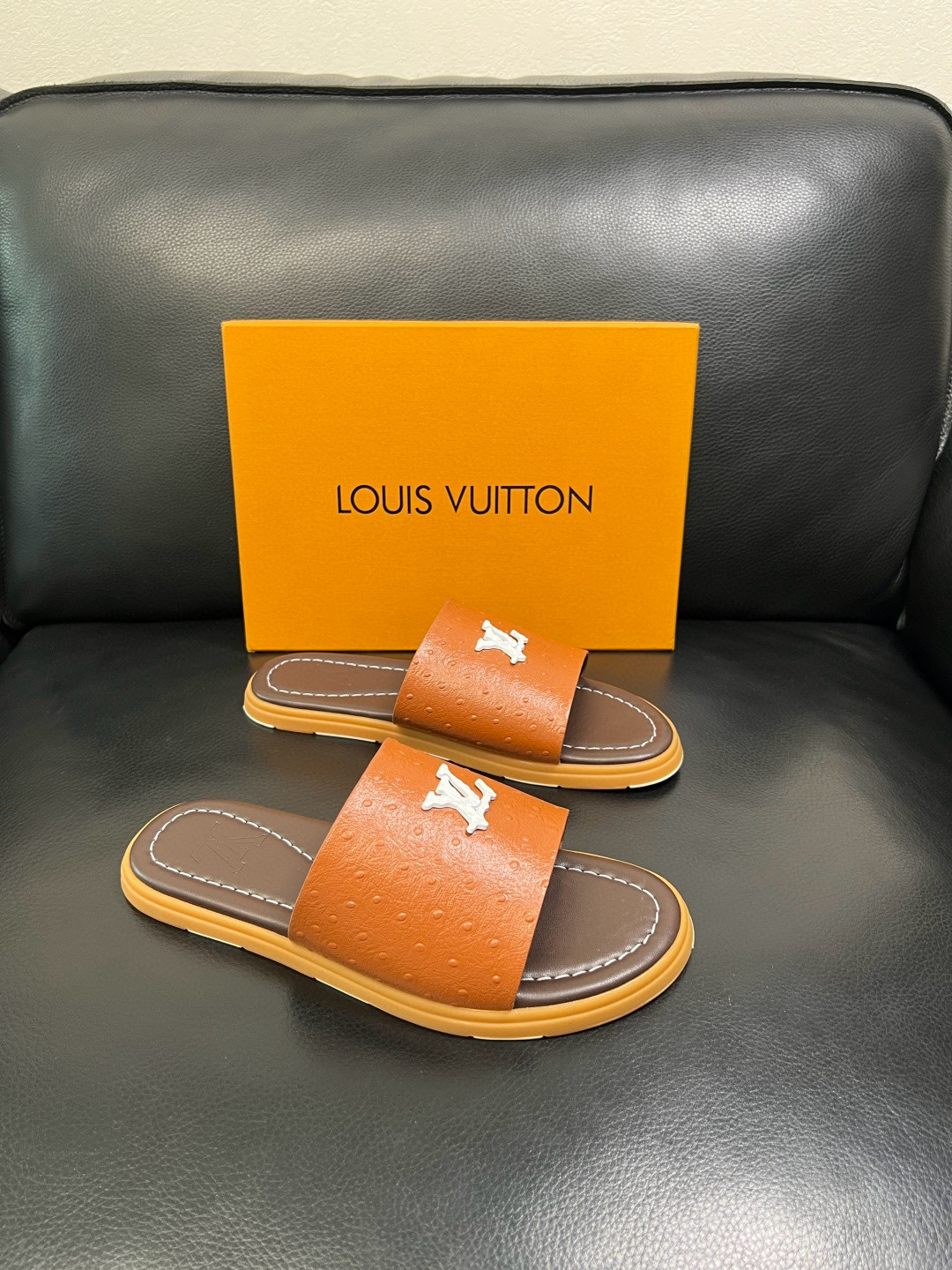 루이비통 Louis Vuitton 슬리퍼