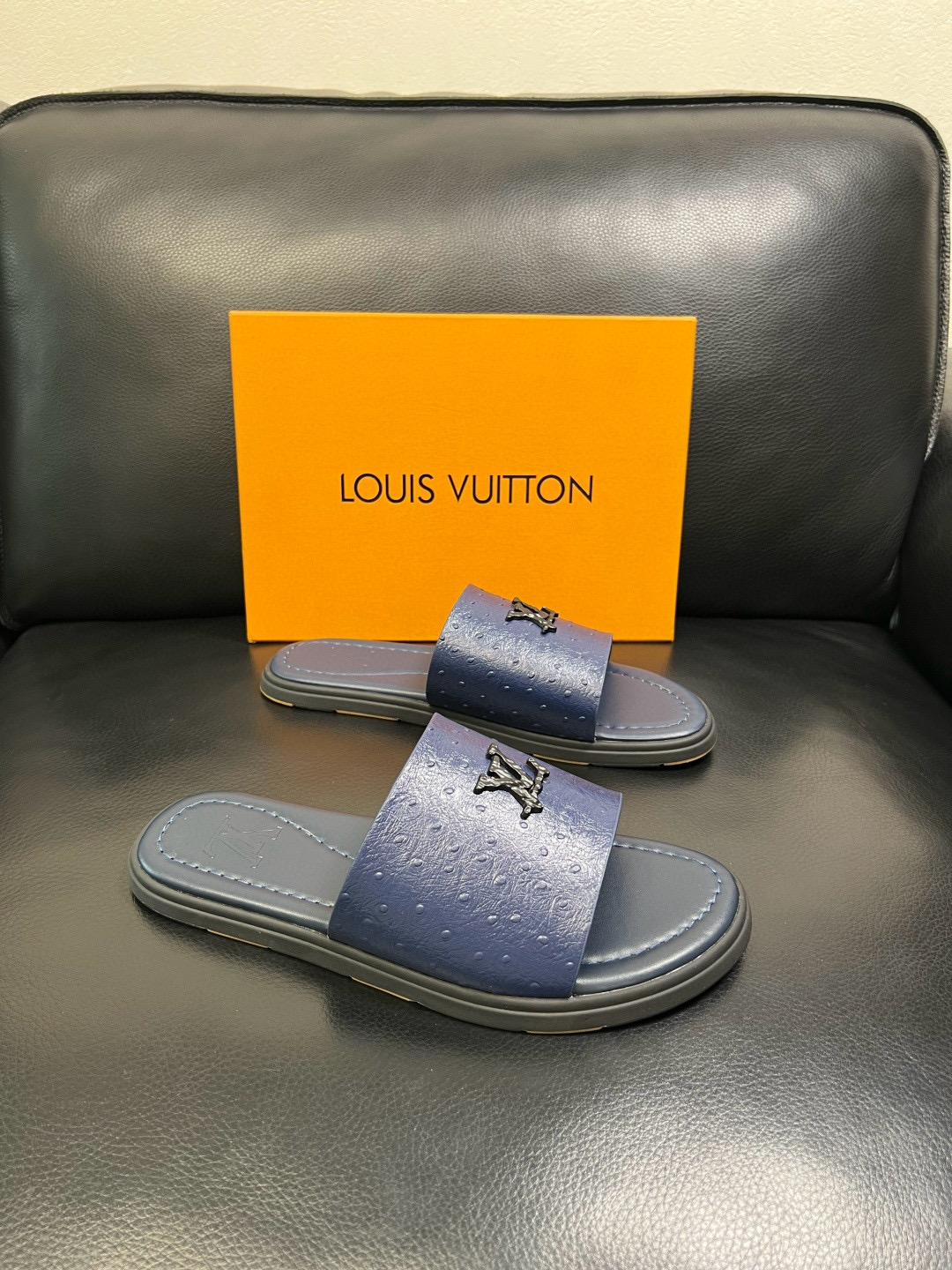 루이비통 Louis Vuitton 슬리퍼