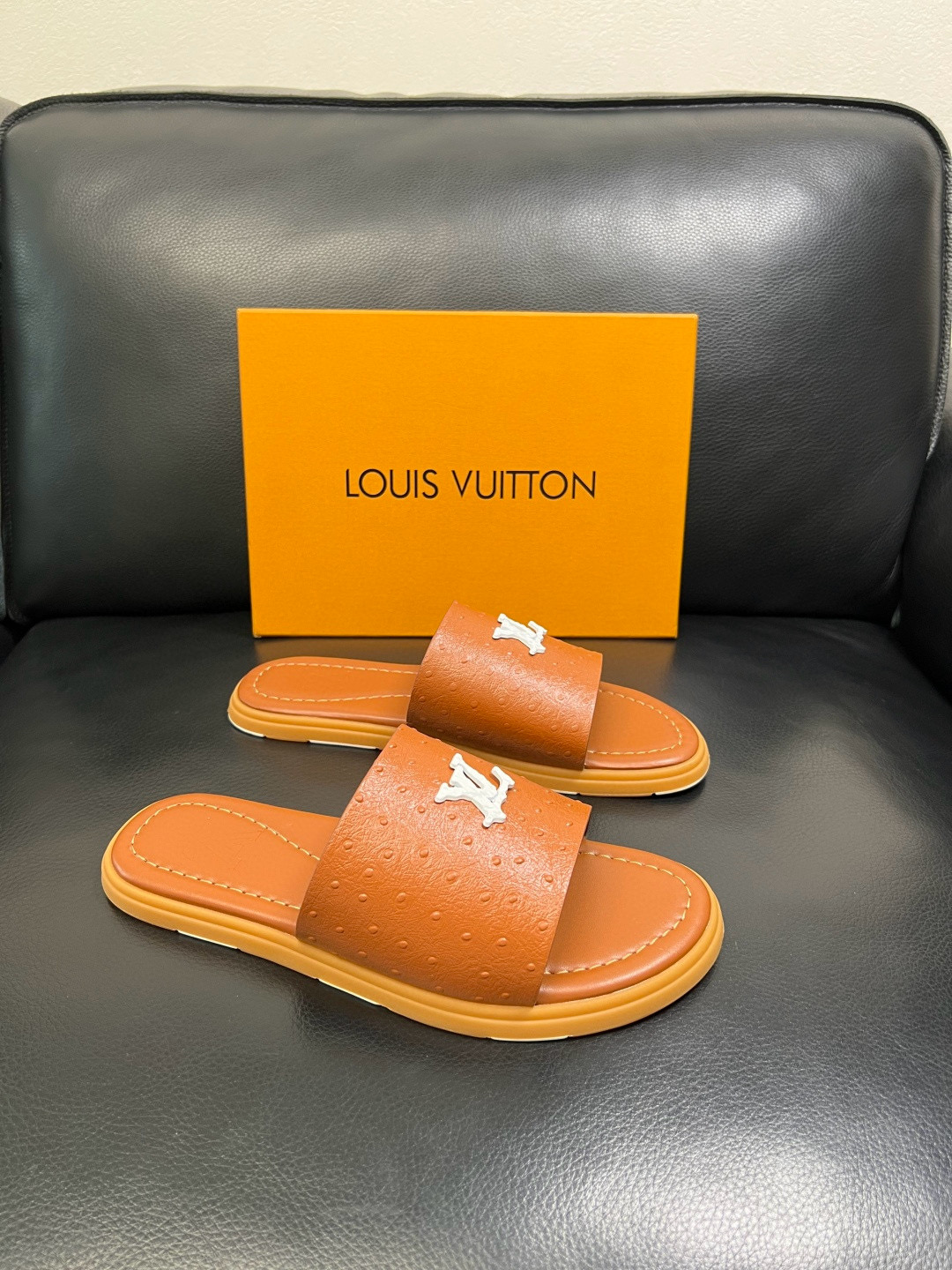 루이비통 Louis Vuitton 슬리퍼
