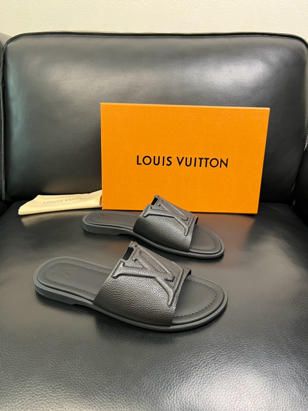 루이비통 Louis Vuitton 슬리퍼