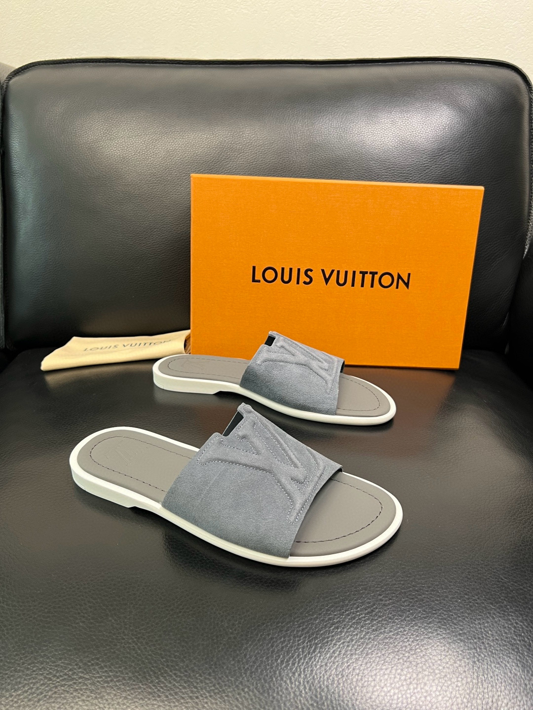 루이비통 Louis Vuitton 슬리퍼