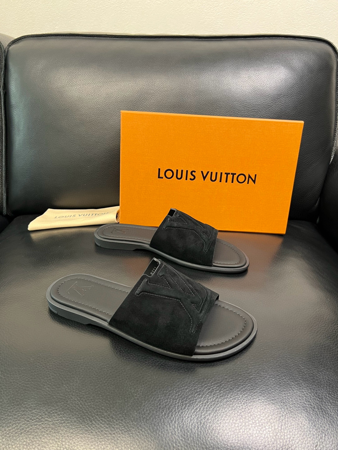 루이비통 Louis Vuitton 슬리퍼