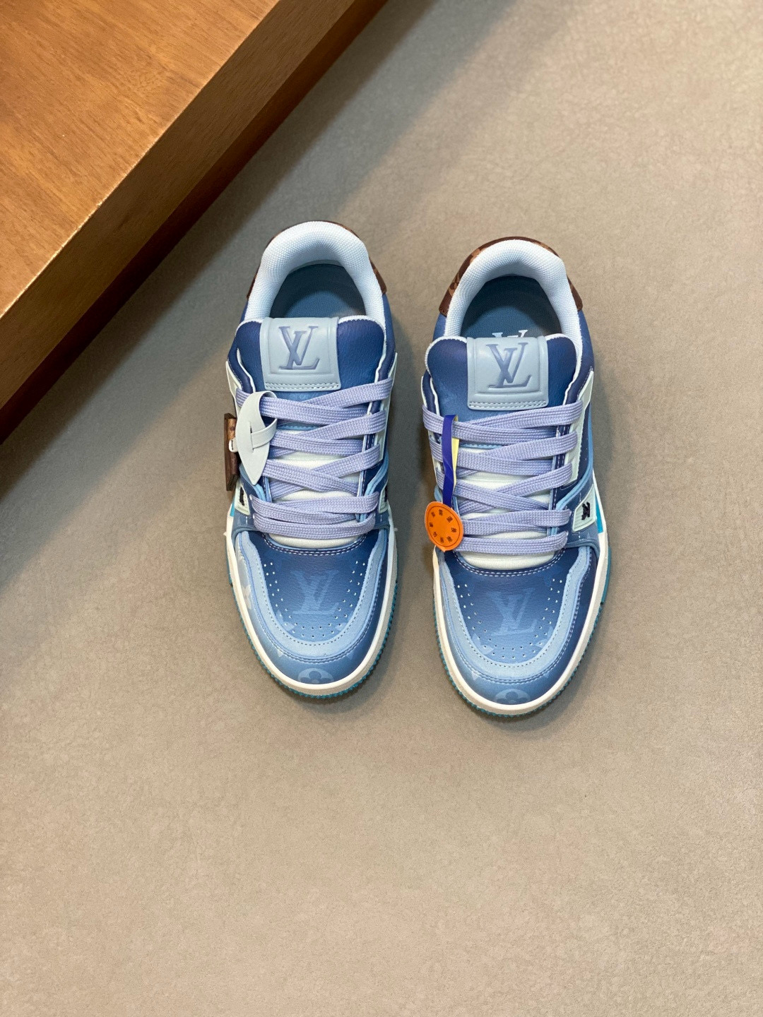 루이비통 Louis Vuitton Trainer 스니커즈