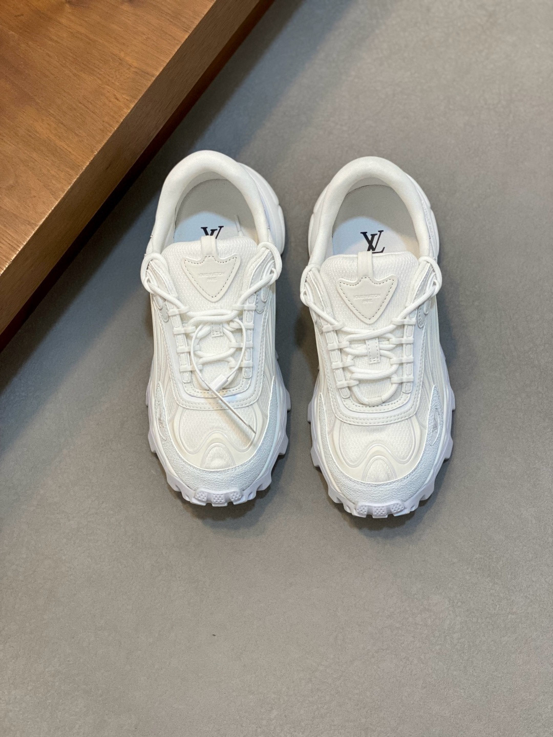 루이비통 Louis Vuitton 스니커즈