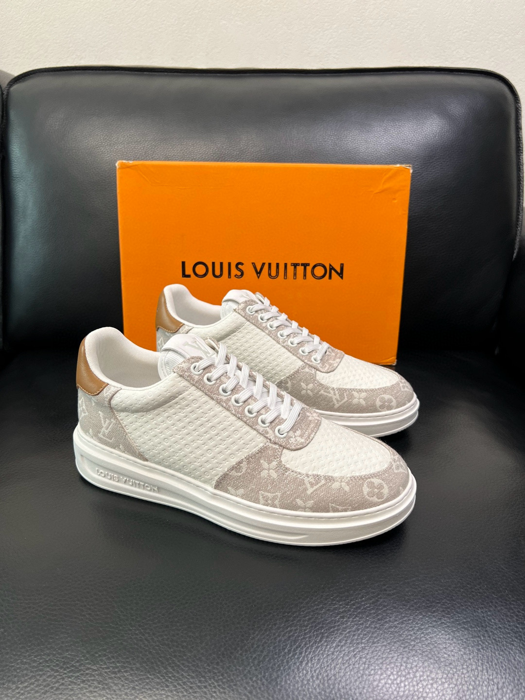루이비통 Louis Vuitton 스니커즈