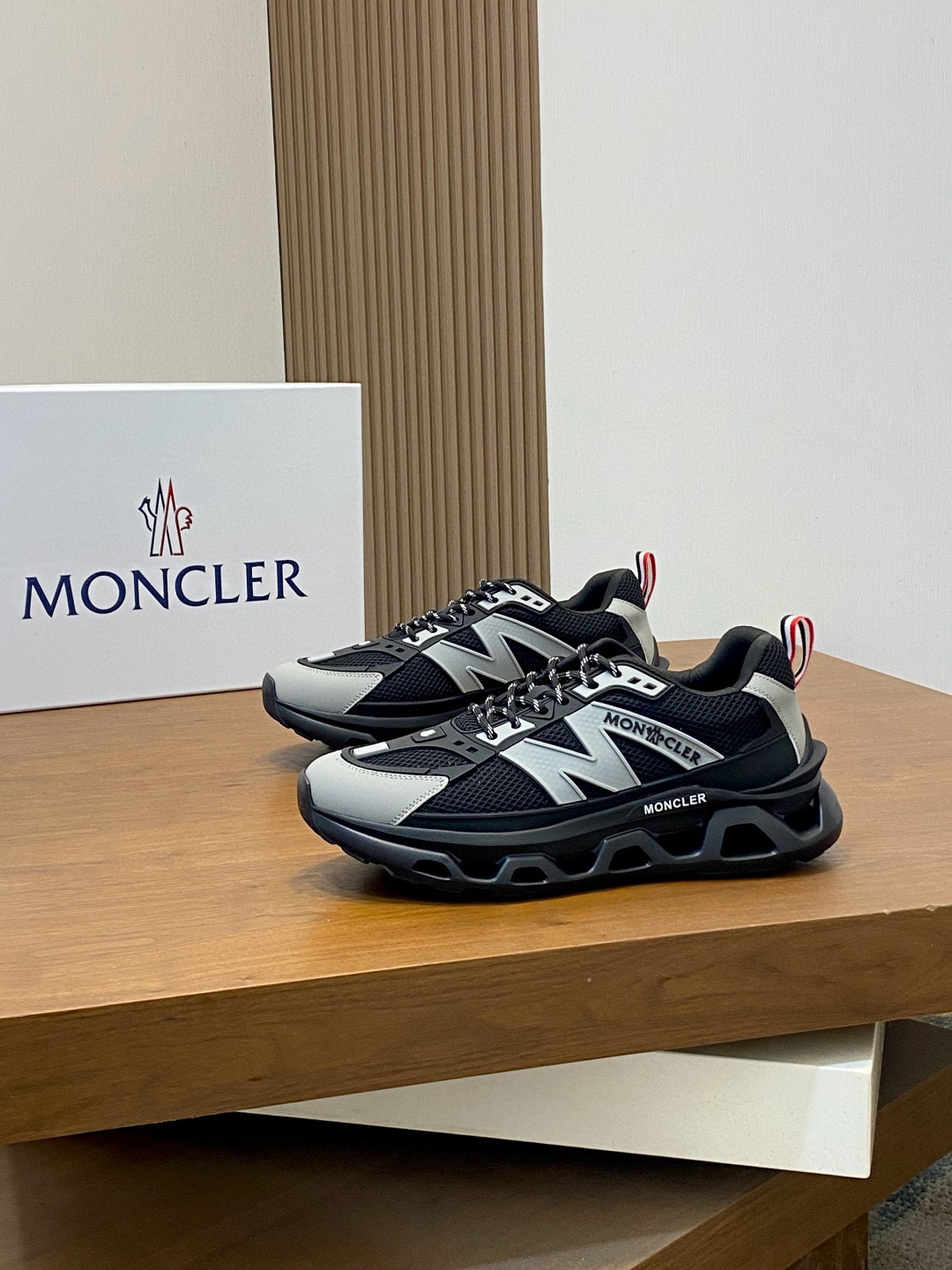 몽클레어 Moncler 스니커즈