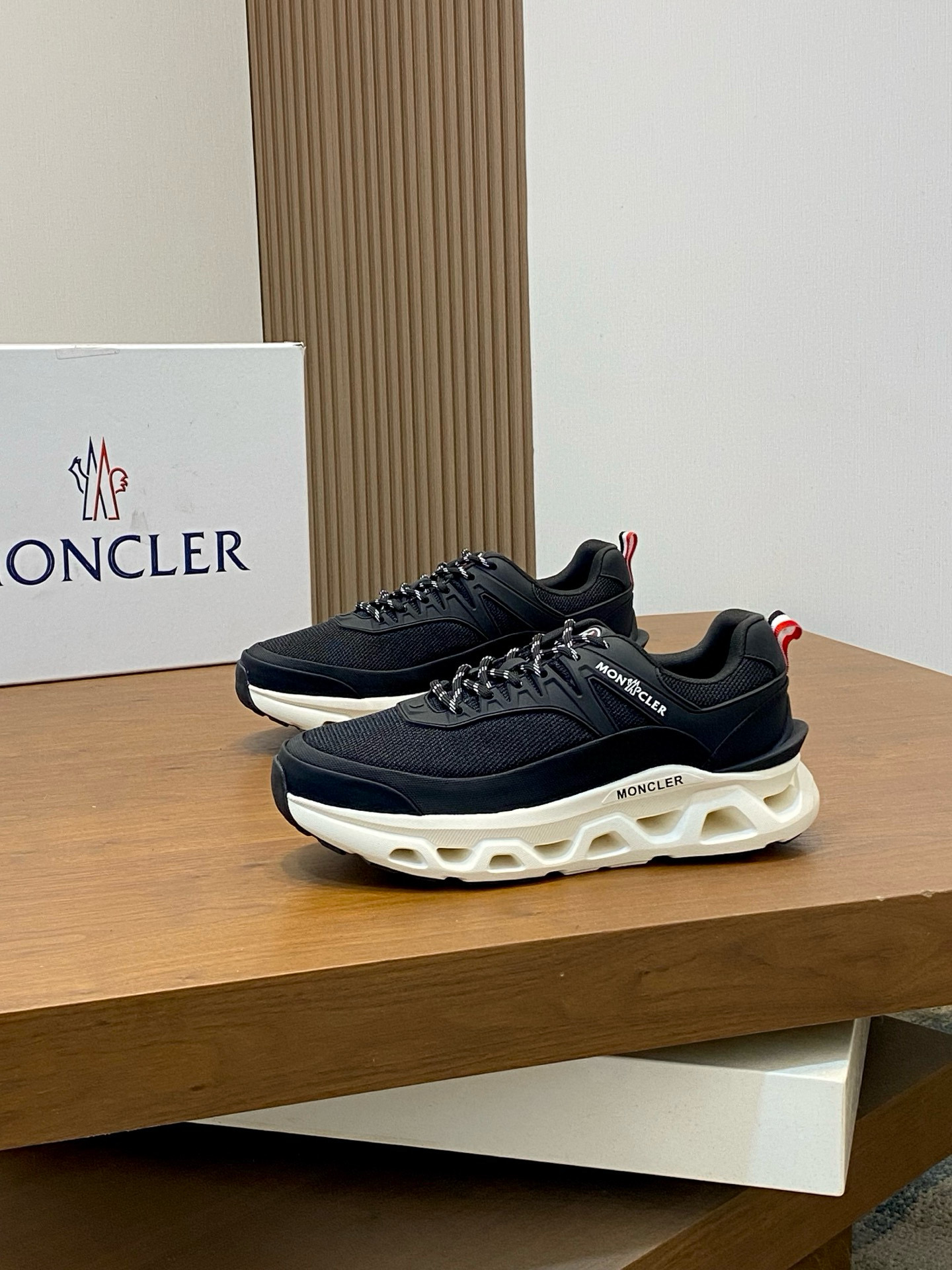 몽클레어 Moncler 스니커즈