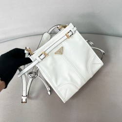 프라다 Prada 1BH229 Bonnie 가죽 미니 숄더 백 White 19.5cm
