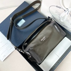 프라다 Prada 2VH188 앤티크 가죽 숄더백 Forest 24cm