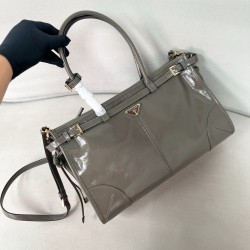 프라다 Prada 1BA433 Bonnie 라지 가죽 핸드백 Pewter 38cm