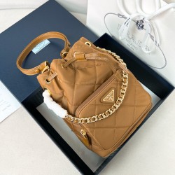 프라다 Prada 1BH038 버킷 백 Brown 17.5cm