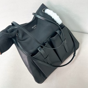프라다 Prada 1BC293 Route 라지 가죽 백 Black 33cm