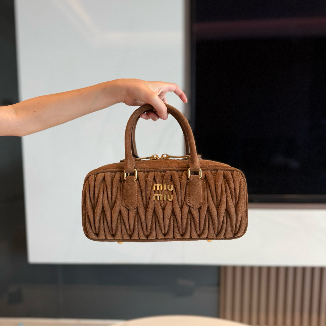미우 미우 Miu Miu 5BB148 Arcadie Matelasse Suede Bag Cocoa Brown 27cm