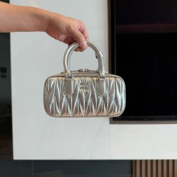 미우 미우 Miu Miu 5BP088 Arcadie 마테라쎄 나파 가죽 미니 백 C19cm