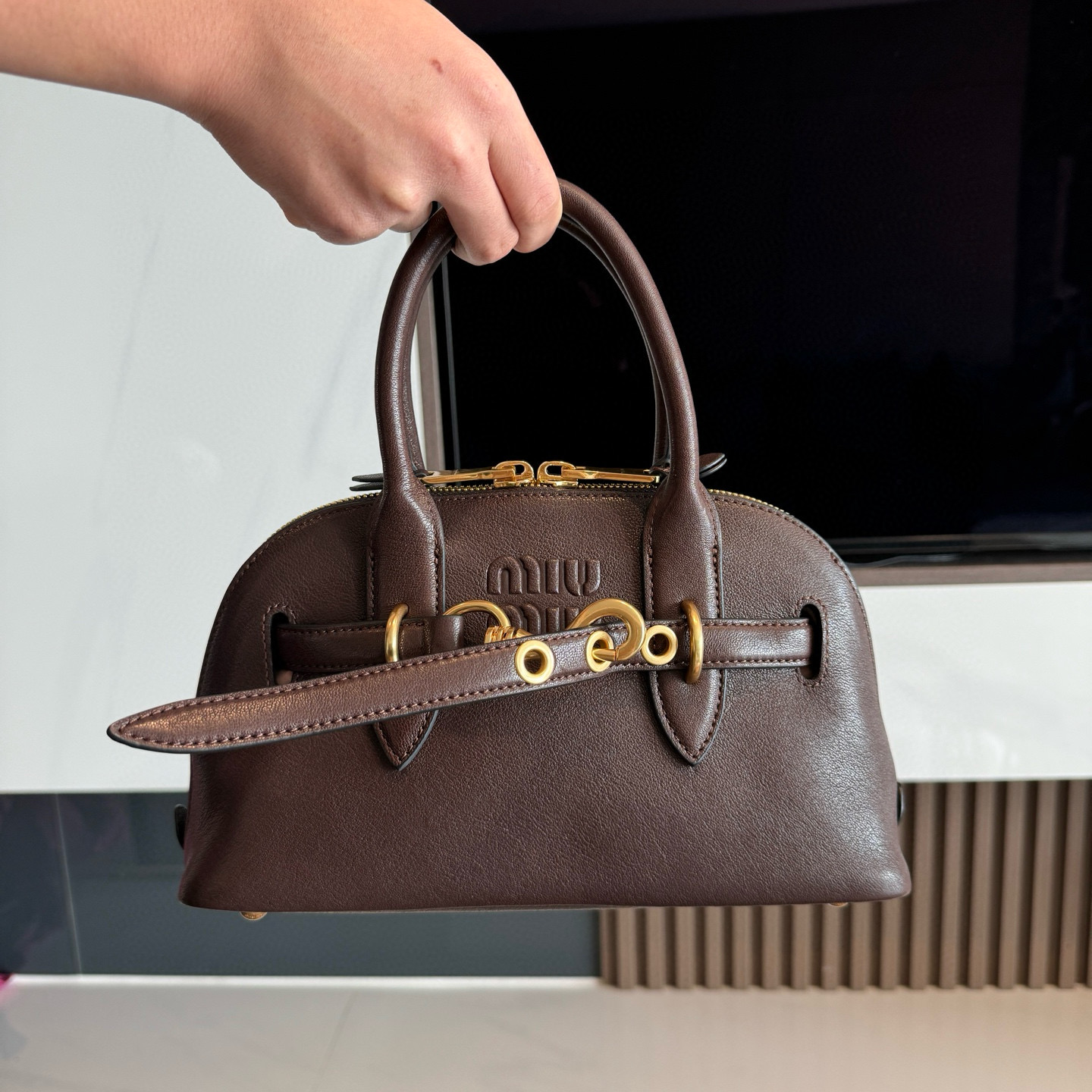 미우 미우 Miu Miu 5BB169 Aventure 나파 레더 탑 핸들 스몰 백 Briarwood 28cm