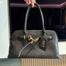 미우 미우 Miu Miu 5BG310 Aventure 나파 가죽 백 Black 44cm