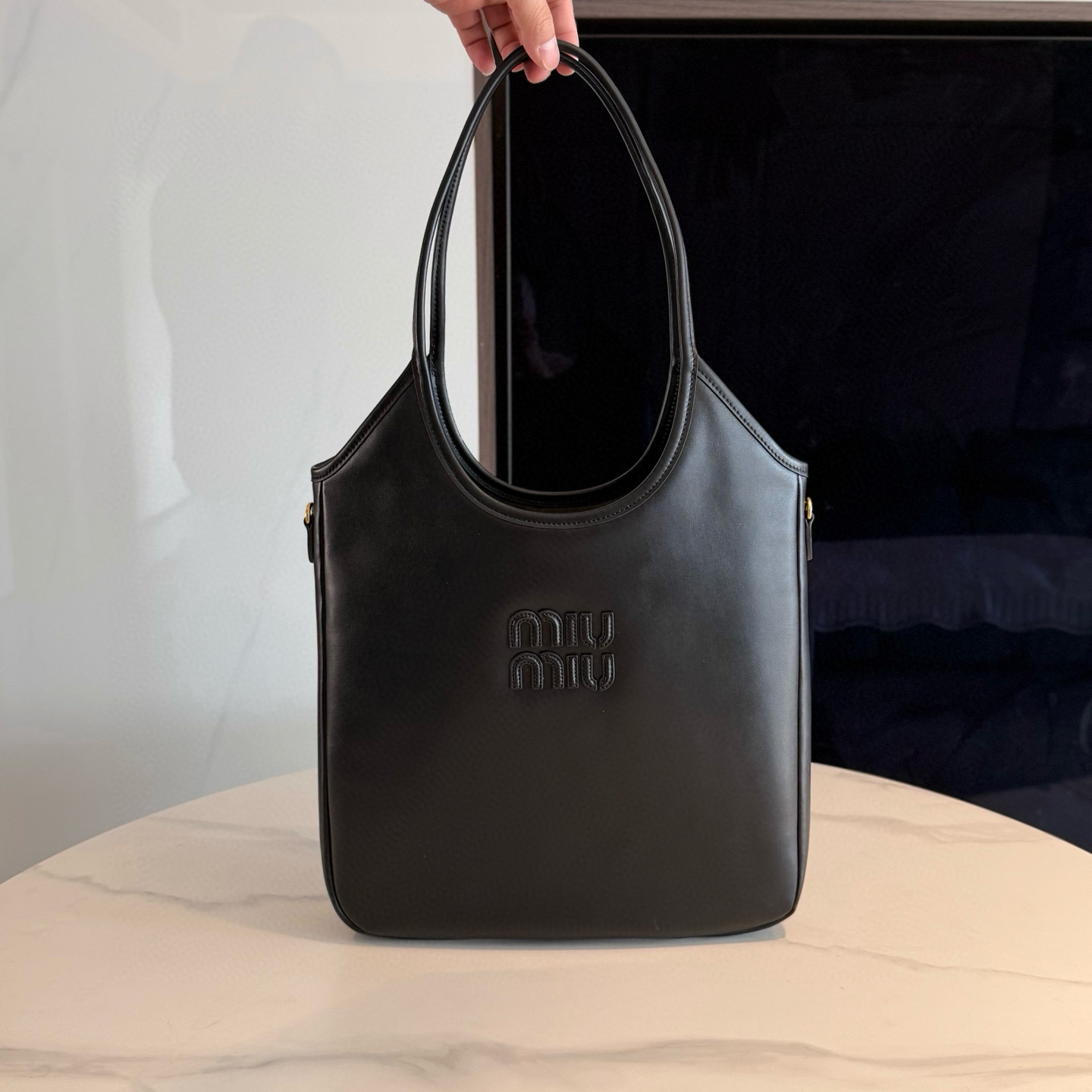 미우 미우 Miu Miu 5BG311 Ivy 가죽 백 Black 33cm