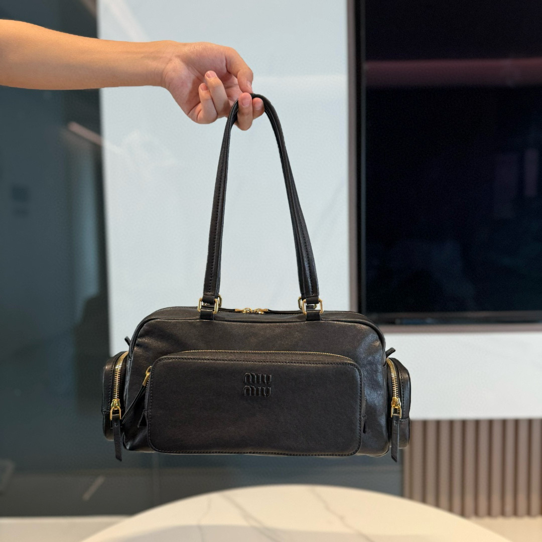 미우 미우 Miu Miu 5BB175 Pocket Washed Nappa Leather Bag Black 32cm